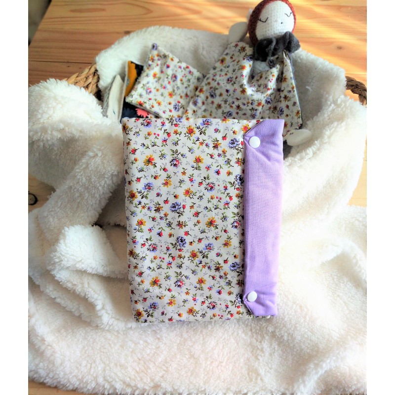 Protèges carnet de santé fleuri