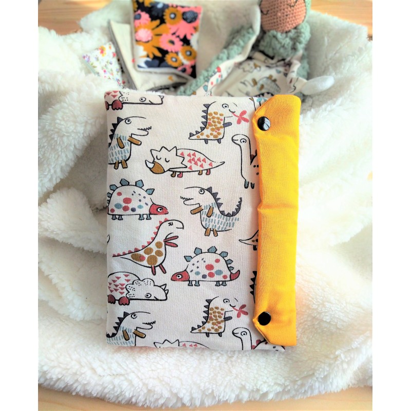 Protèges carnet de santé dino